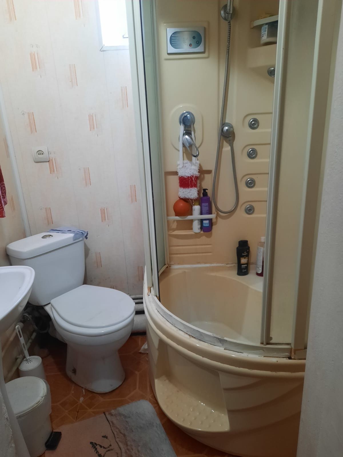 Продам дом Кызылту1 за Аэропортом  дом размер 8×на12 м, состоит из 3х