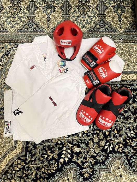 TOP TEN экипировка, шлем, перчатки, футы, кимоно для таэквондо ITF.