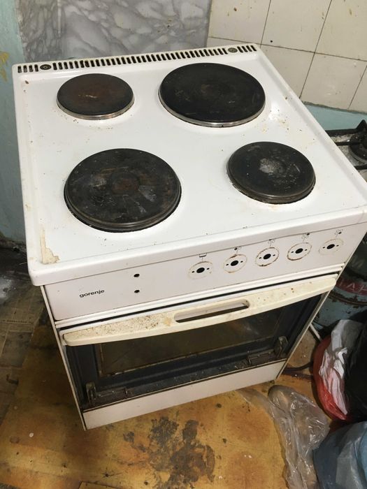 Плот с четири котлона от свободностояща печка Gorenie