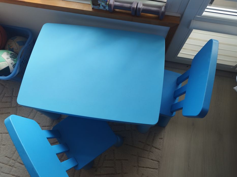 Детска маса със столчета