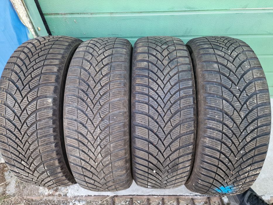 Anvelope 205/60R16 marca Semperit, M+S,DOT 2023