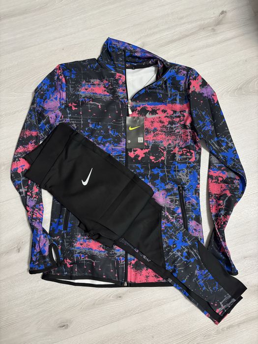 Дамски спортни екипи Nike