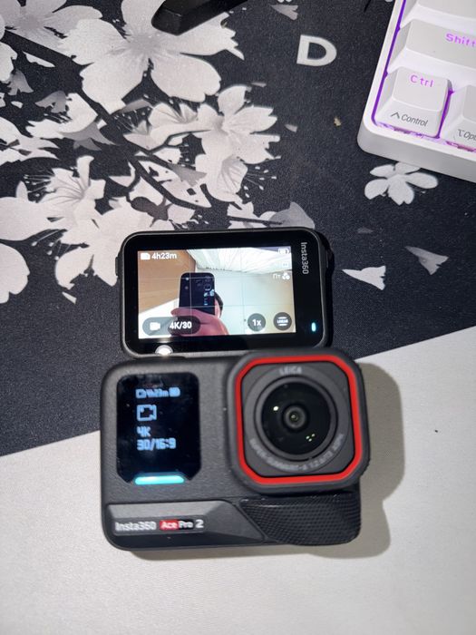 Insta 360 Ace 2 Pro 8k 120 fps экшен камера с искуственным интелектом