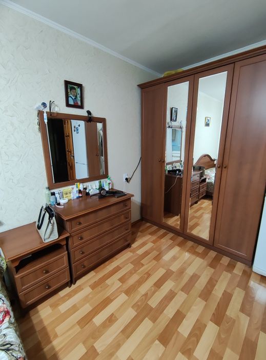 Продам спальный гарнитур