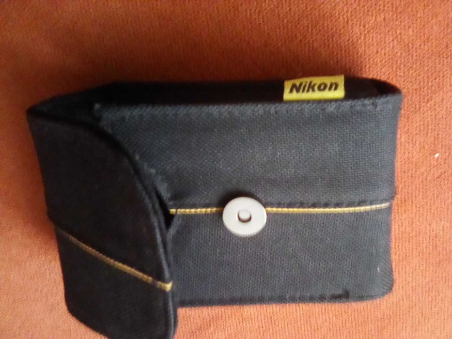 Gentuta originala aparat foto NIKON model 2