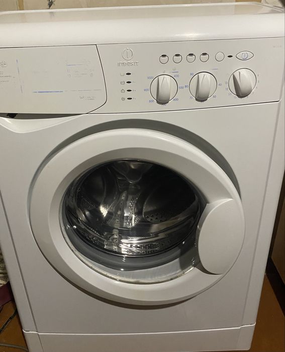 Стиральная машина INDESIT