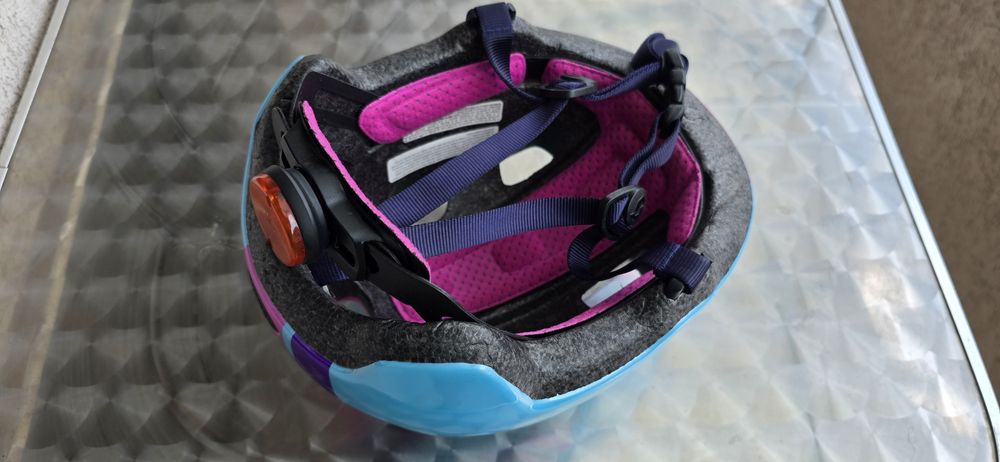 Продавам детска каска за велосипед Scott Sports