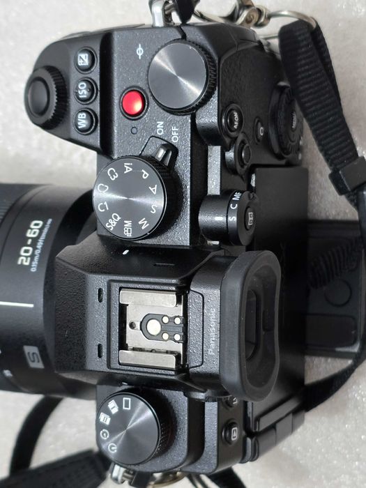 Panasonic S5 obiectiv 20-60 si 50 f1.8 arata si functioneaza perfect