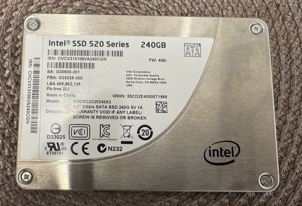 SSD Intel 180GB 240GB SATA 2шт