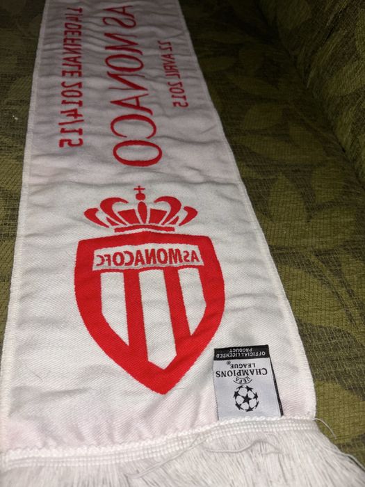 Футболни различни шалаве