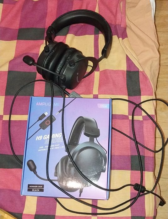 Продам наушники fifine H9