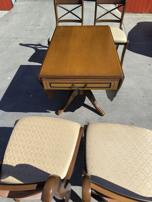 Маса от MDF и масивен дъб