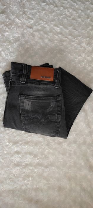 Blugi Diesel, mărimea 28