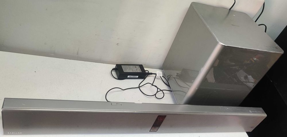 Samsung HW F 751 boxa bara sunet pe lampi subwoofer si tele