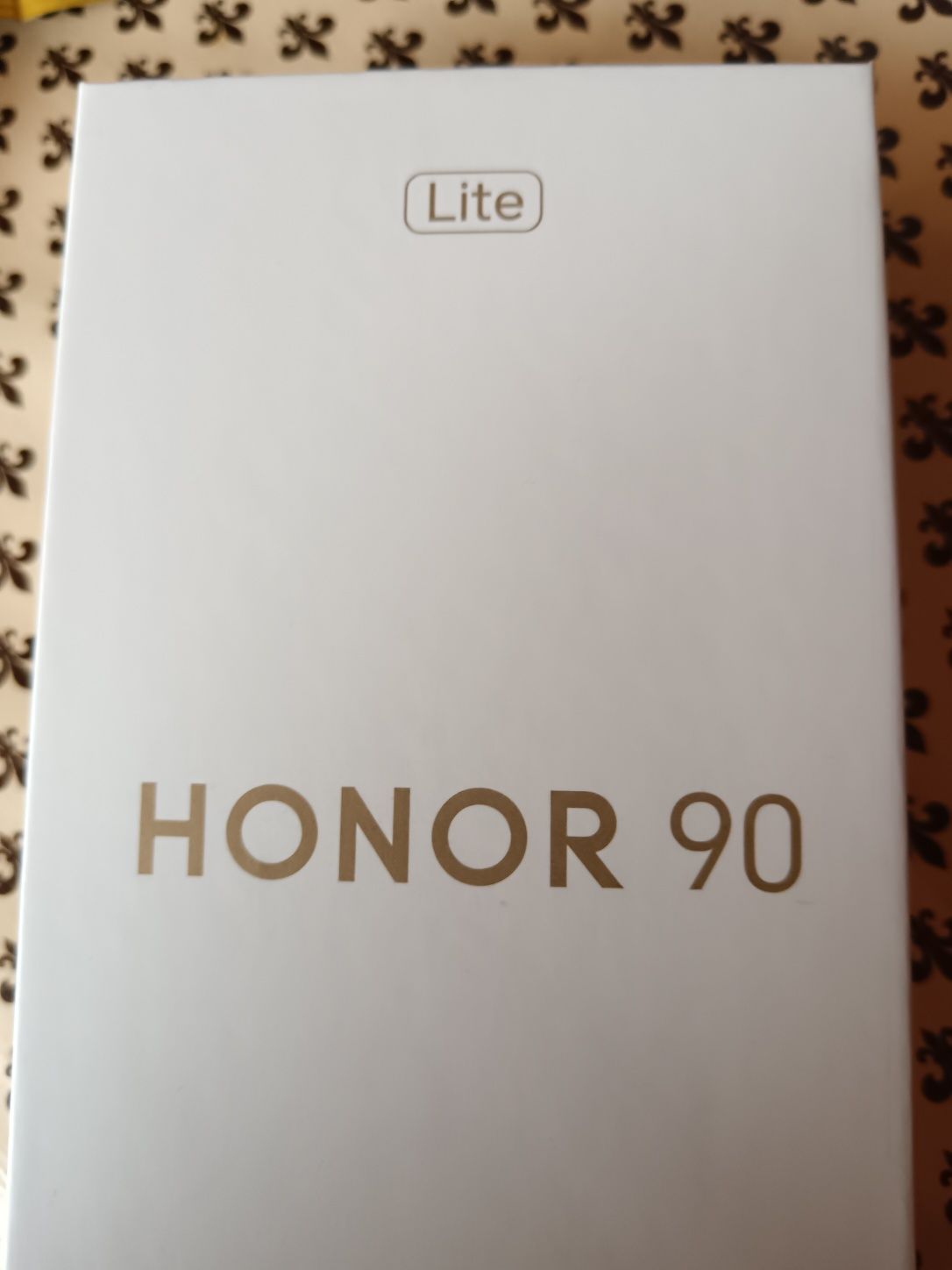 Vand honor 90 lite