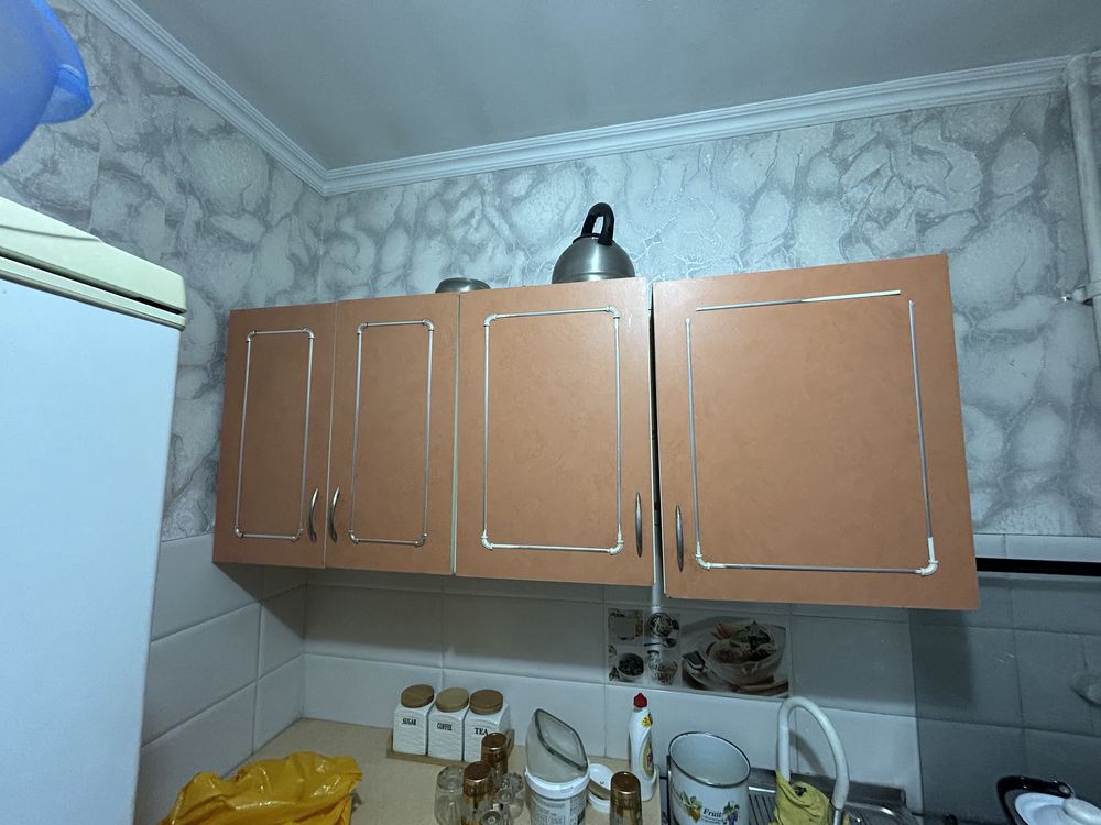продается кухонный гарнитур цена 25000