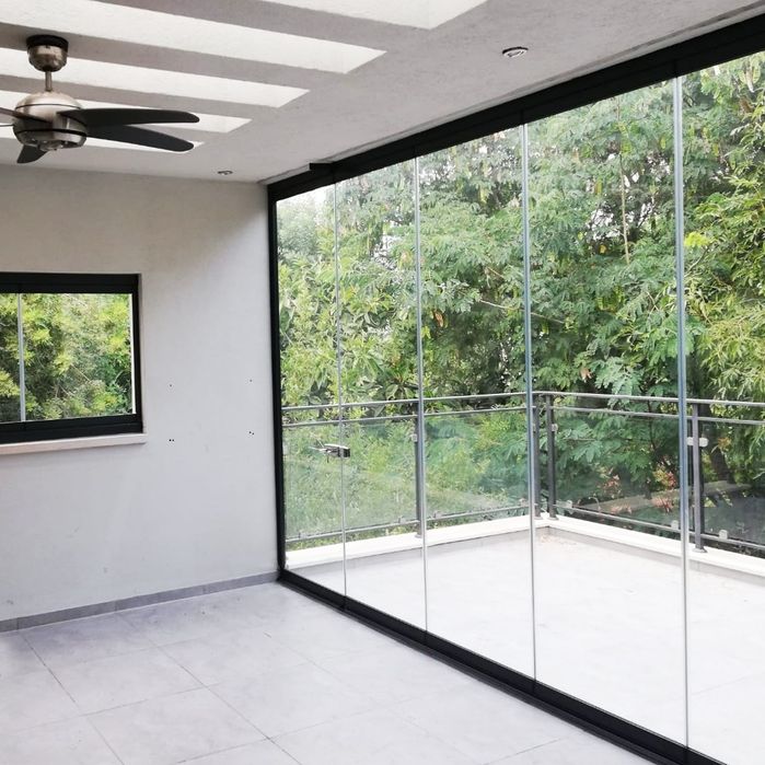 Inchideri terase sticla glisanta securizata 24 RATE fara dobanda