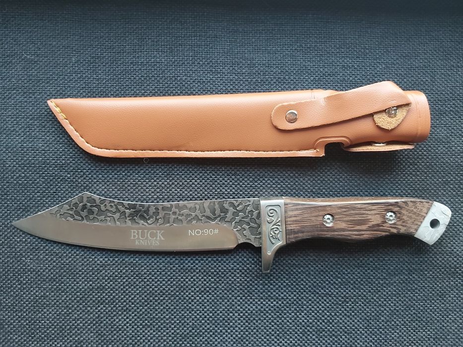 Ловен нож BUCK,фултанг,с дървена дръжка и кания