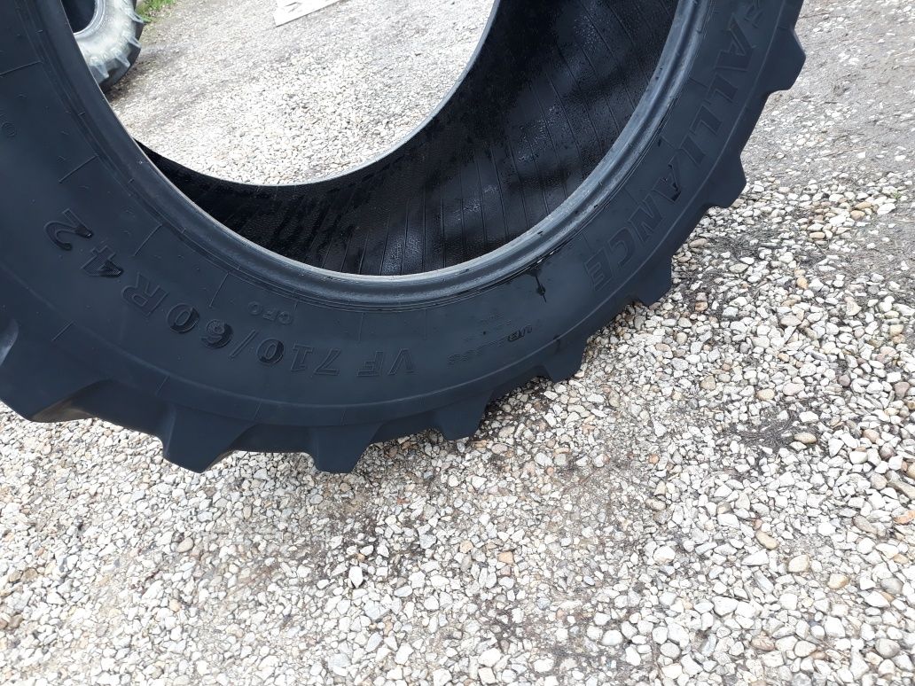 Cauciucuri 650/65R42 și 710/60R42 Trelleborg și Continental