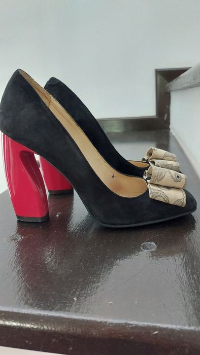 Pantofi piele intoarsa