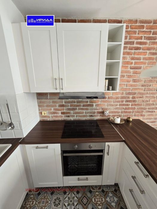 Продава се Двустаен апартамент в София, Център - 70 кв.м за 4143 €/кв.м - Снимка #4