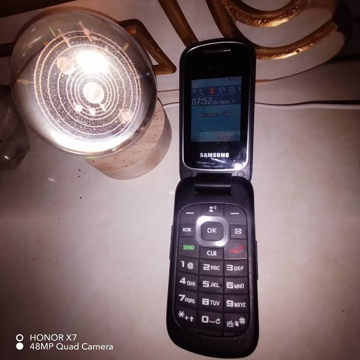 Samsung лучший подарок девушке.