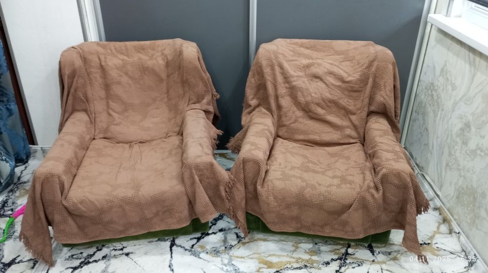 Продаются 2 кресла
