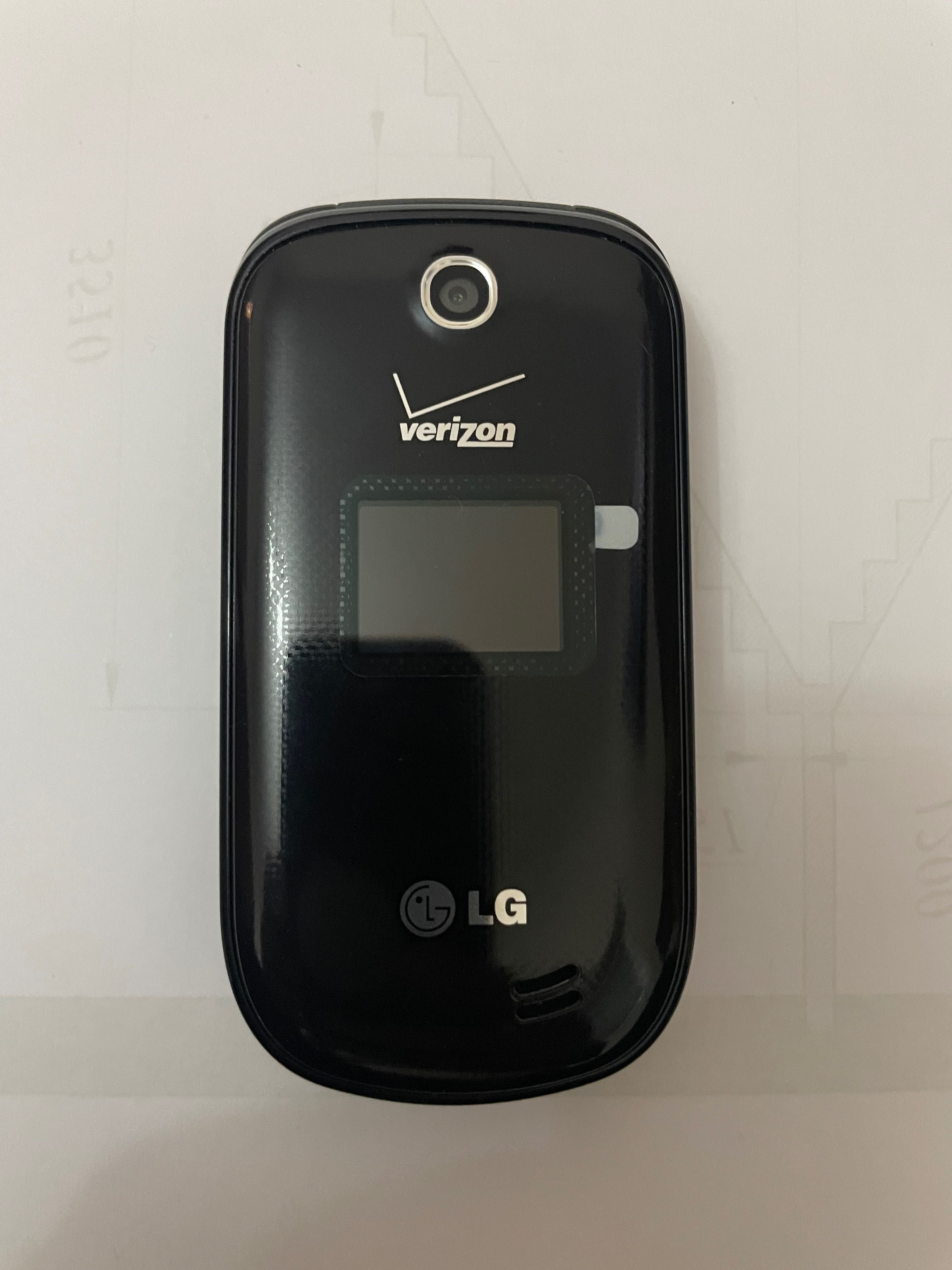 Продаётся новый LG-VN170 REVERE 3 Verizon original