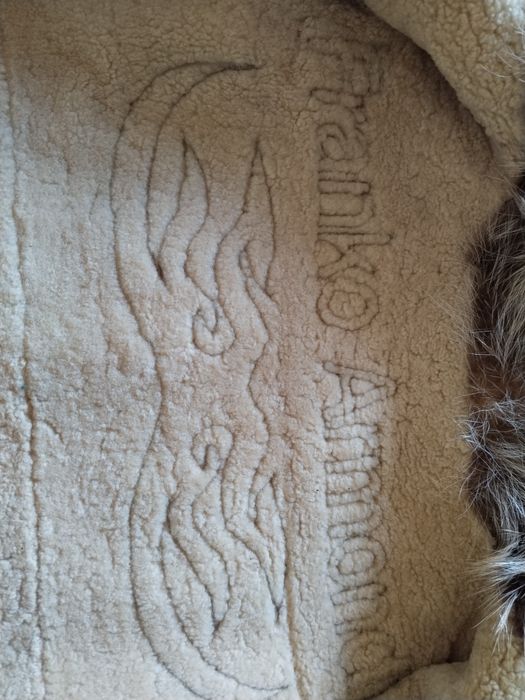 Продаётся кожаная дублёнка из натурального меха.Franko Armondi