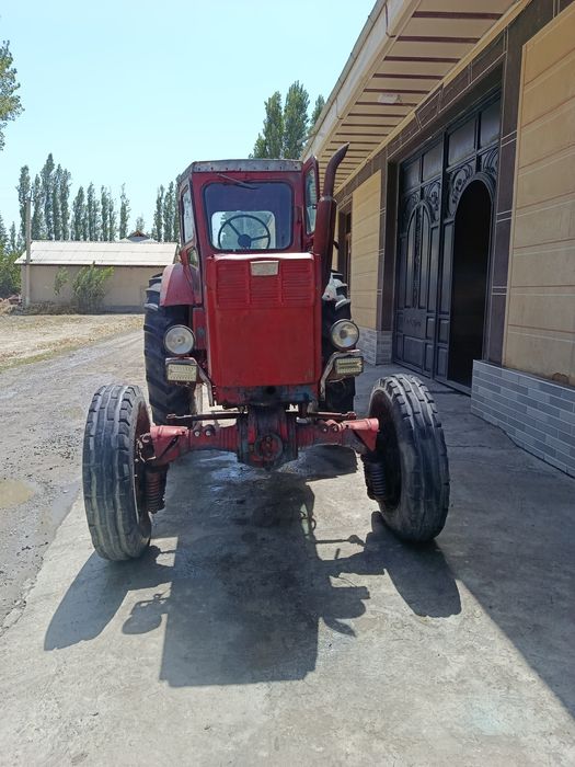 T 40 vidushe traktor