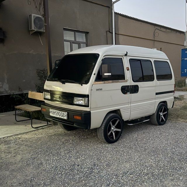 Damas 2006 moshina zur