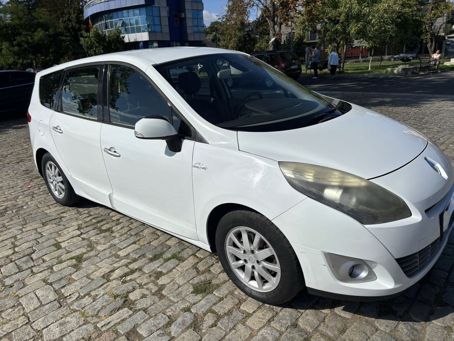 Renault Grand Scenic 1.9 dCi 131 cp