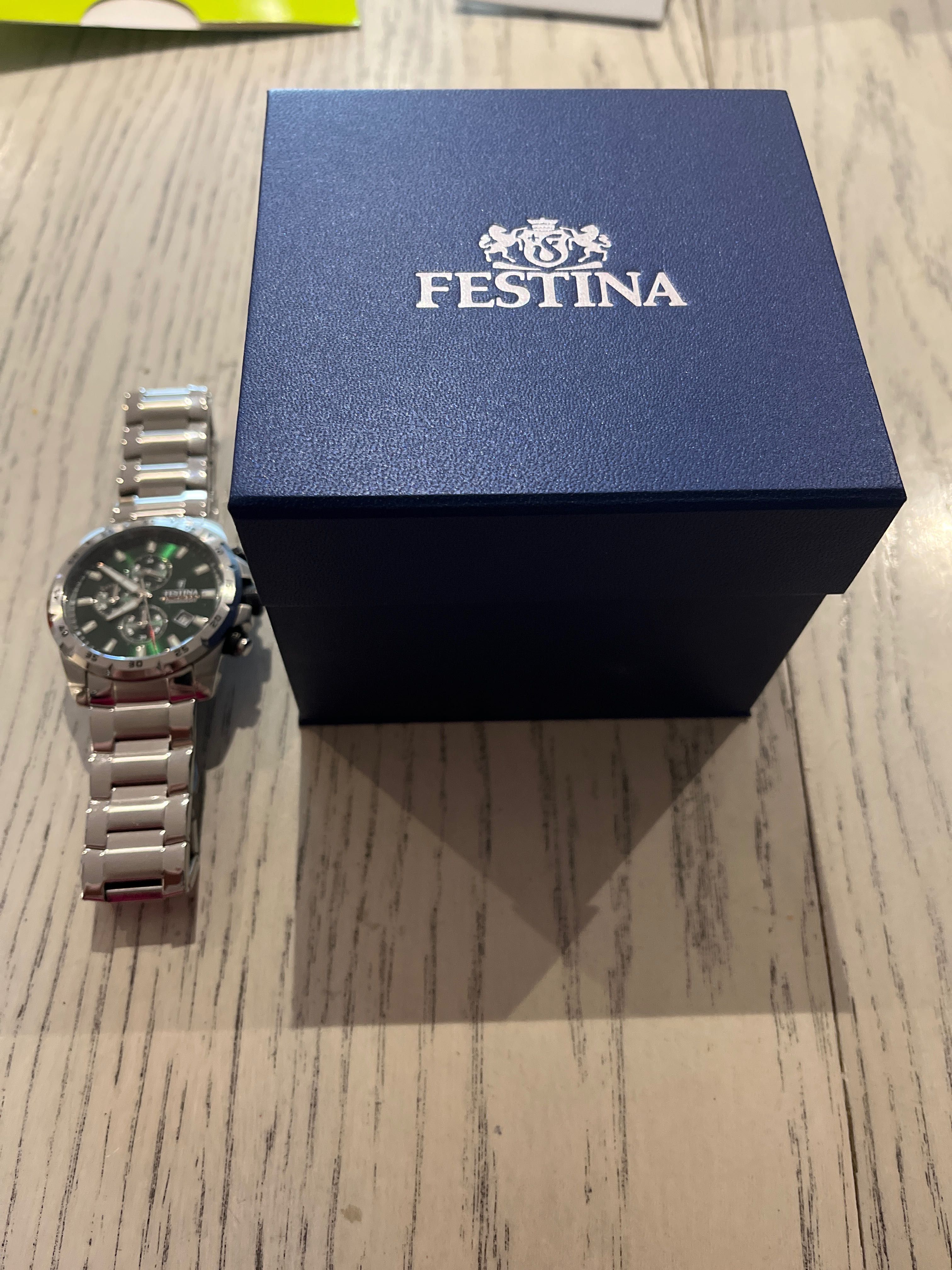 Часовник Festina