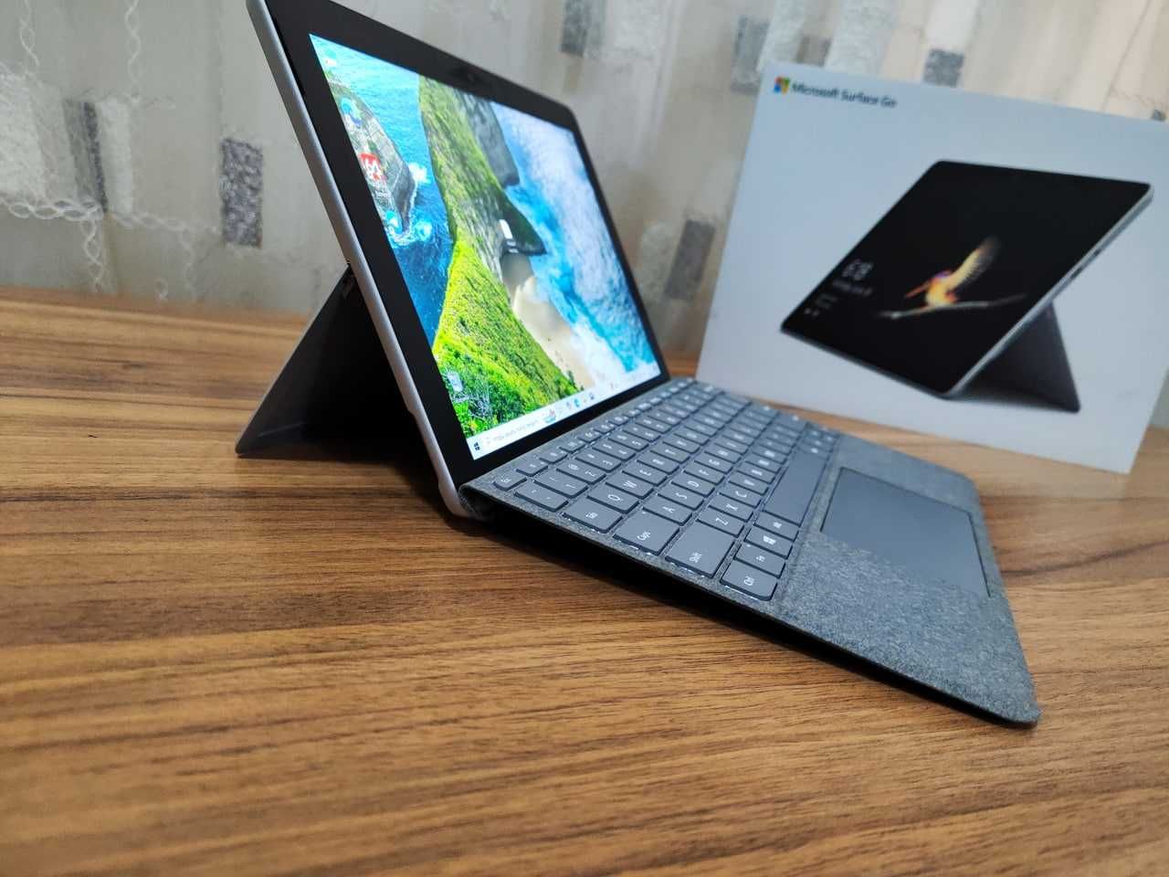 Microsoft Surface Go