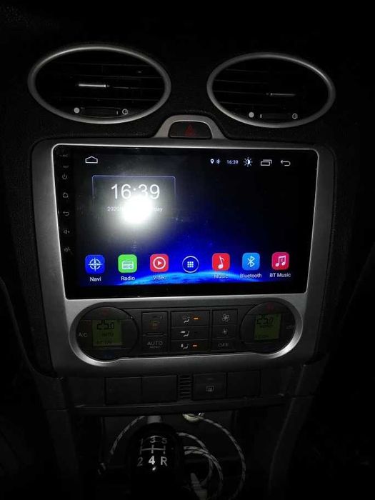 Navigatie Android Ford Focus 2005-2011 Waze YouTube GPS Casetofon