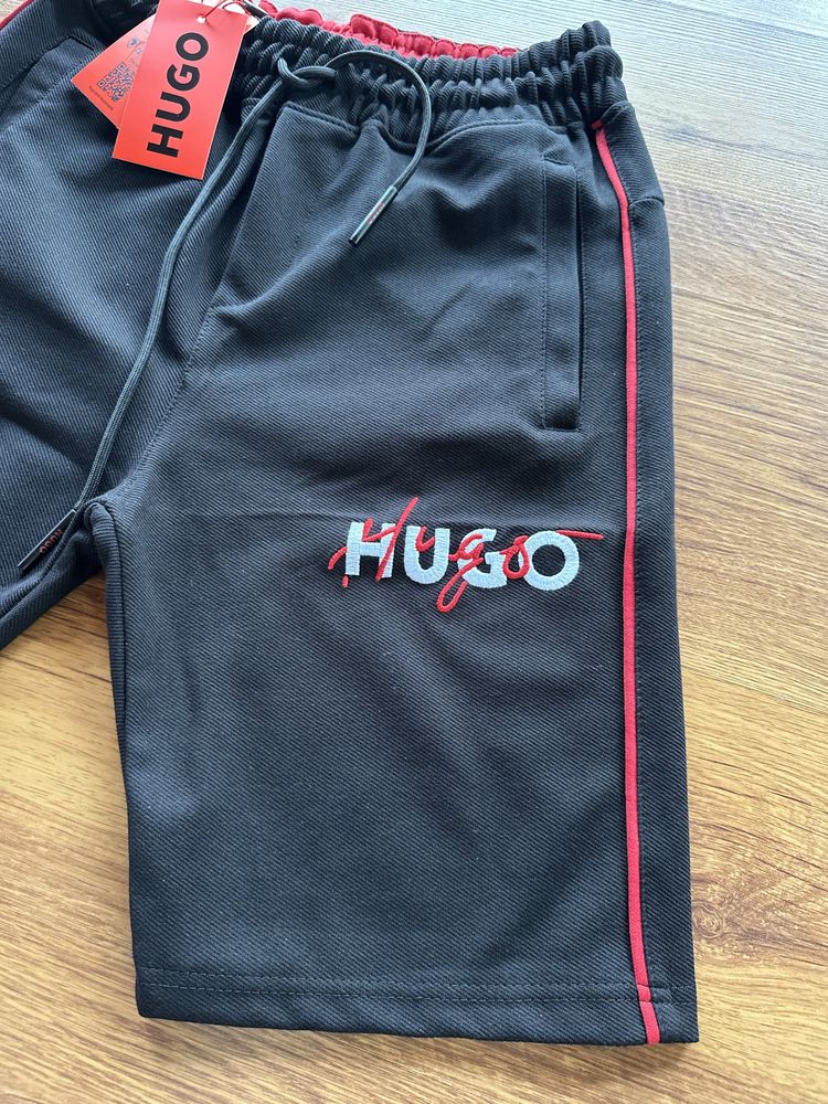 Мъжки,памучни,черни къси панталонки Hugo BOSS с бродирано лого
