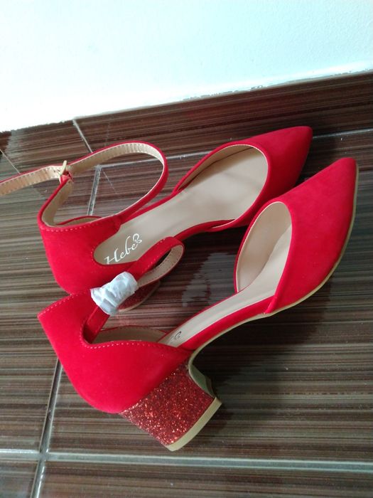 Pantofi eleganti