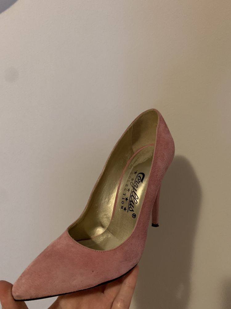 Pantofi stiletto 38 (se potriveste pentru 37) piele intoarsa, roz pudr