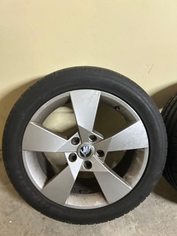 jante cu anvelope vară skoda 5x112 225/45R17