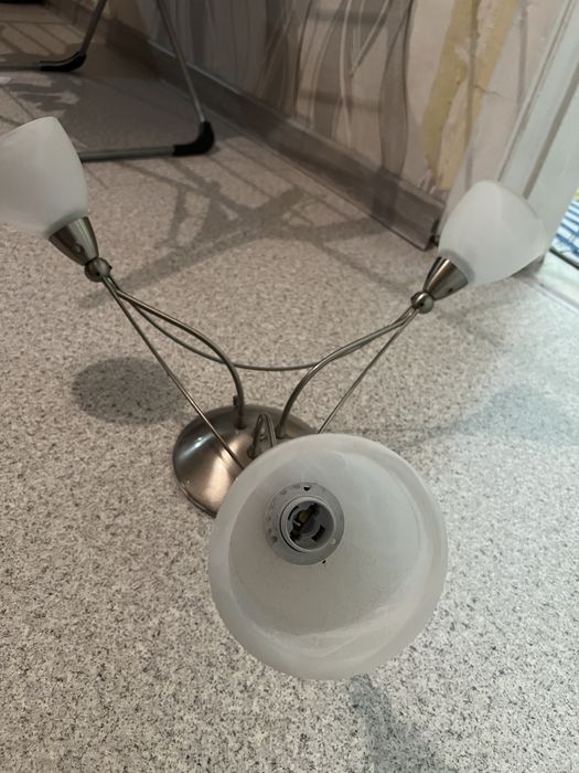 Продам люстру в хорошем состоянии