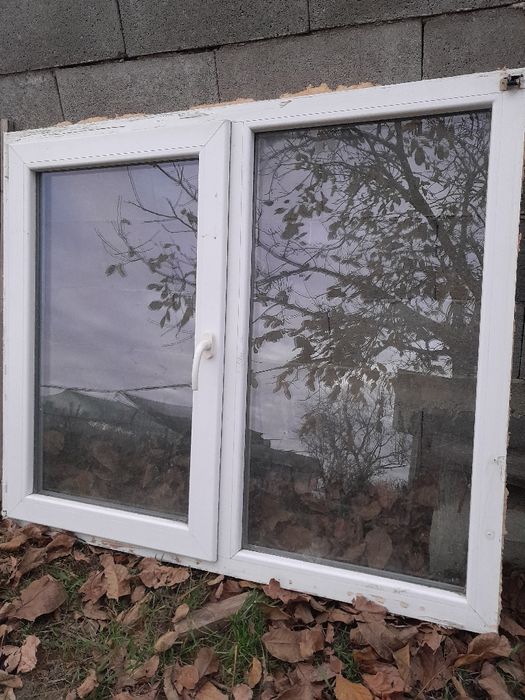 Vând 4 geamuri termopan