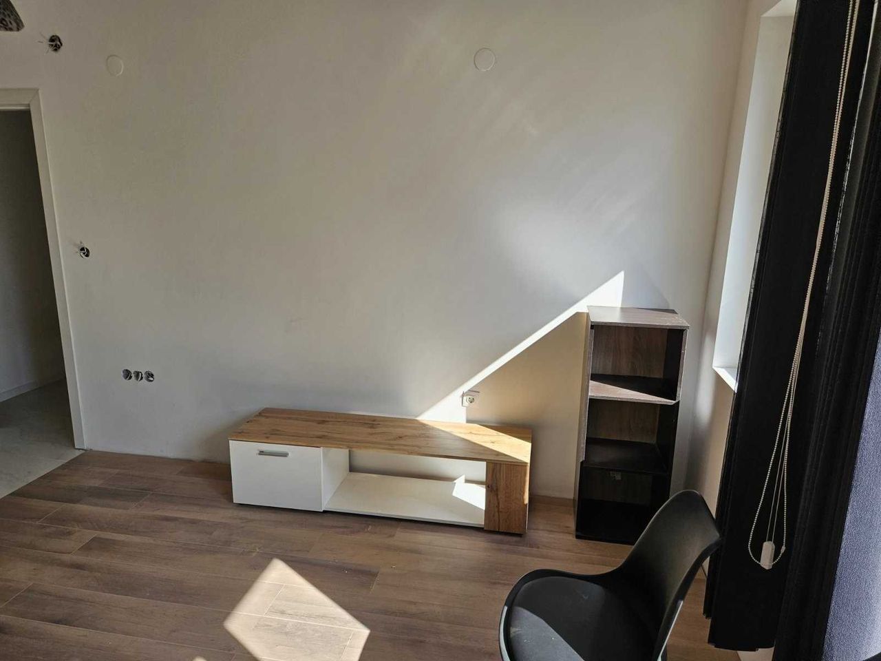 Дава се под наем Тристаен апартамент в София, Център - 87 кв.м за 800 € - Снимка #8