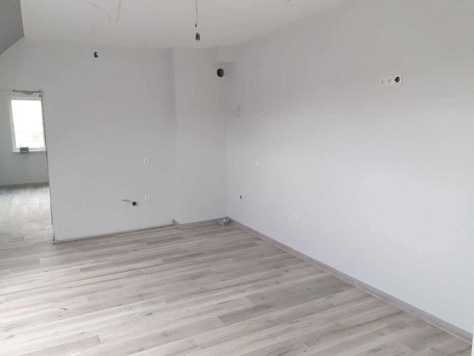 Продава се Тристаен апартамент в София, Център - 83 кв.м за 2392 €/кв.м - Снимка #4