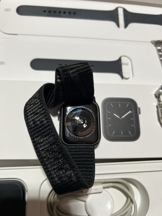 Apple watch series 5 44 mm ful box