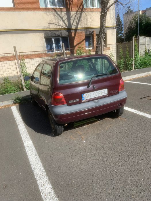 Renaul Twingo rosu