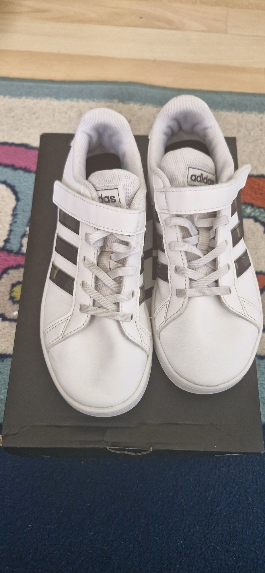 Маратонки Adidas 33номер