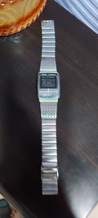 Продам часы CASIO электроника