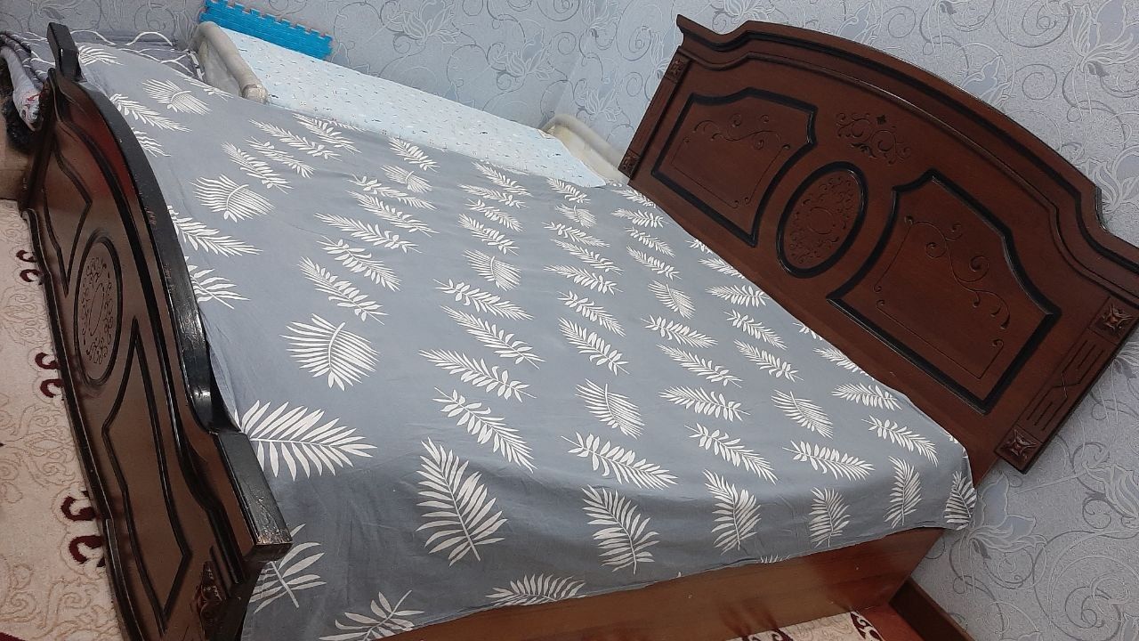 Срочно продается шифонер, кроват, комод, честер, тумбочка