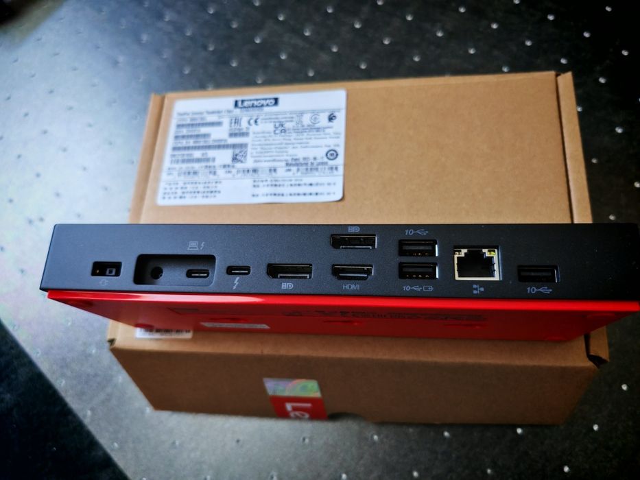 ThinkPad Universal Thunderbolt 4 Dock USB-C