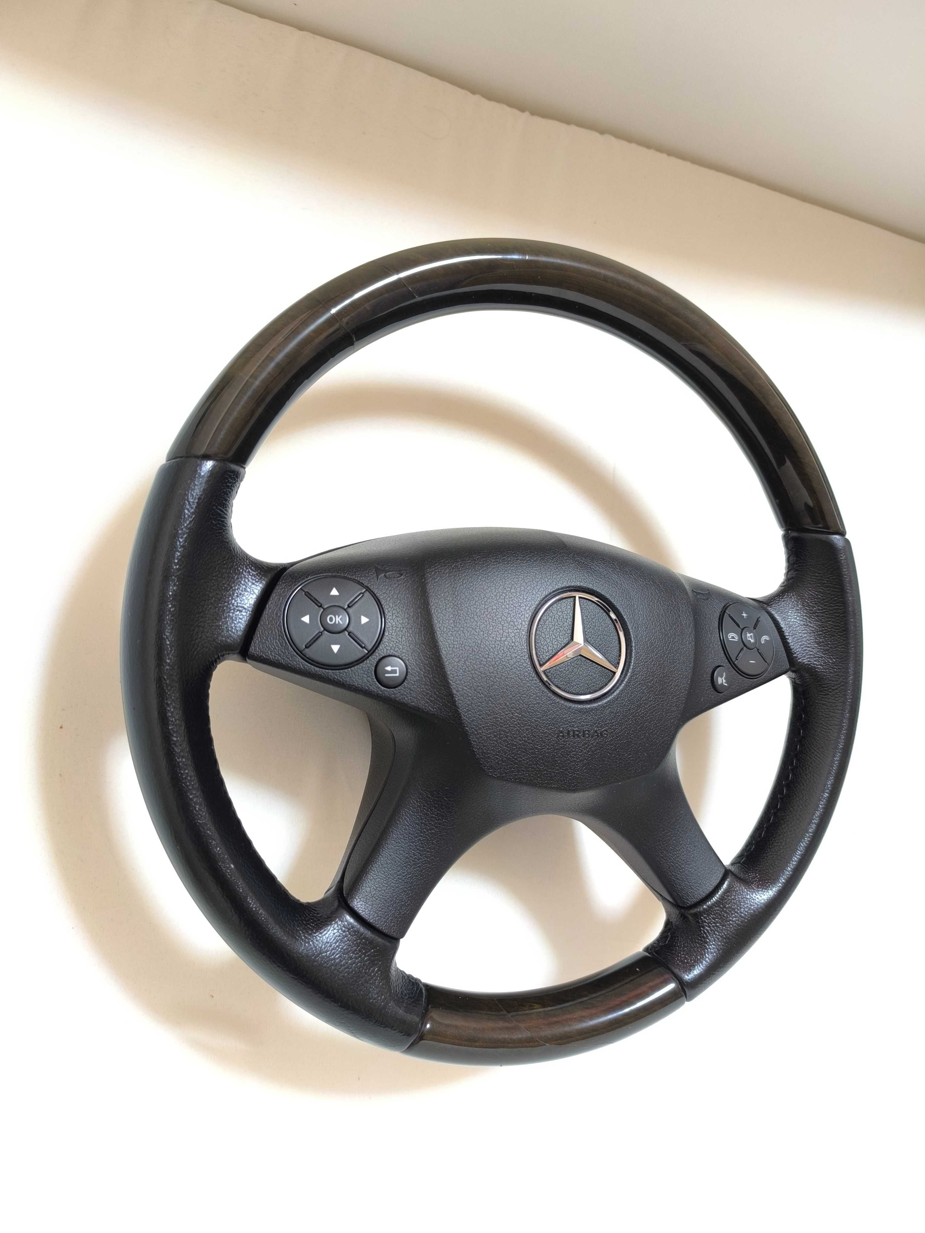 Волан  Mercedes w204, w212, x204, w164, R-class